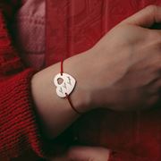 تصویر دستبند نقره بندی قلب با حکاکی