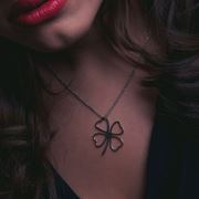 تصویر گردنبند استیل شبدر